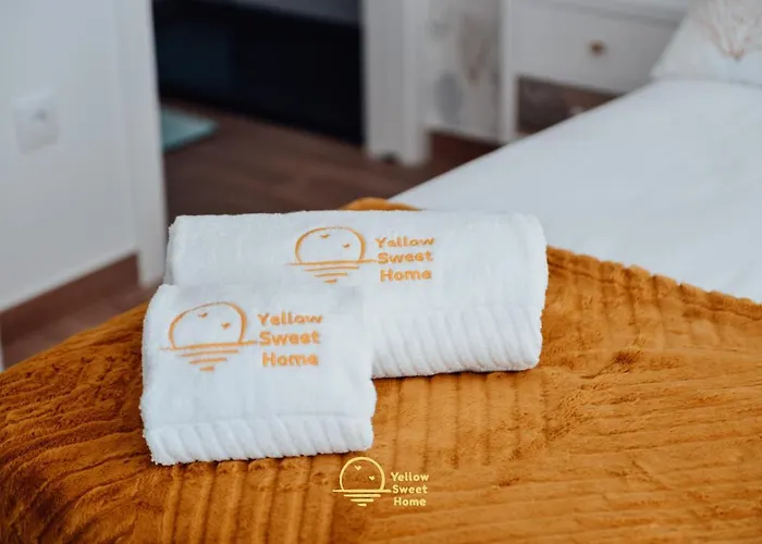 Dom wakacyjny Yellow Sweet - Maria E Beatriz