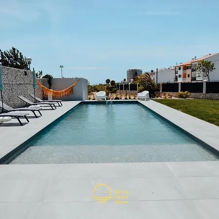 Nyaraló Yellow Sweet - Maria E Beatriz Nazaré