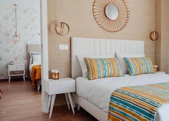 Yellow Sweet - Maria E Beatriz Nazare