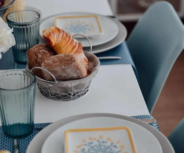 Yellow Sweet - Maria E Beatriz * Nazare