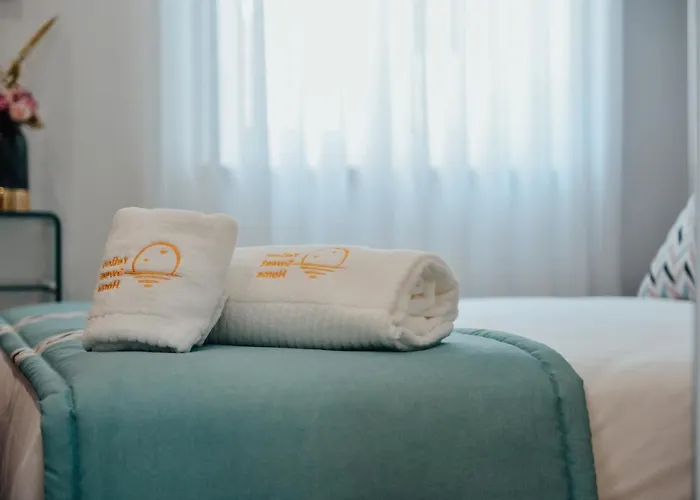 Yellow Sweet - Maria E Beatriz